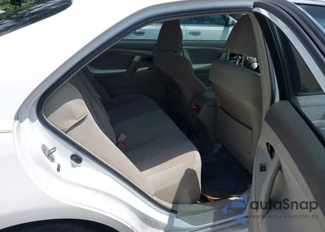 2010 Toyota Camry Le z USA, uszkodzony, nr VIN 4T1BF3EK2AU534951